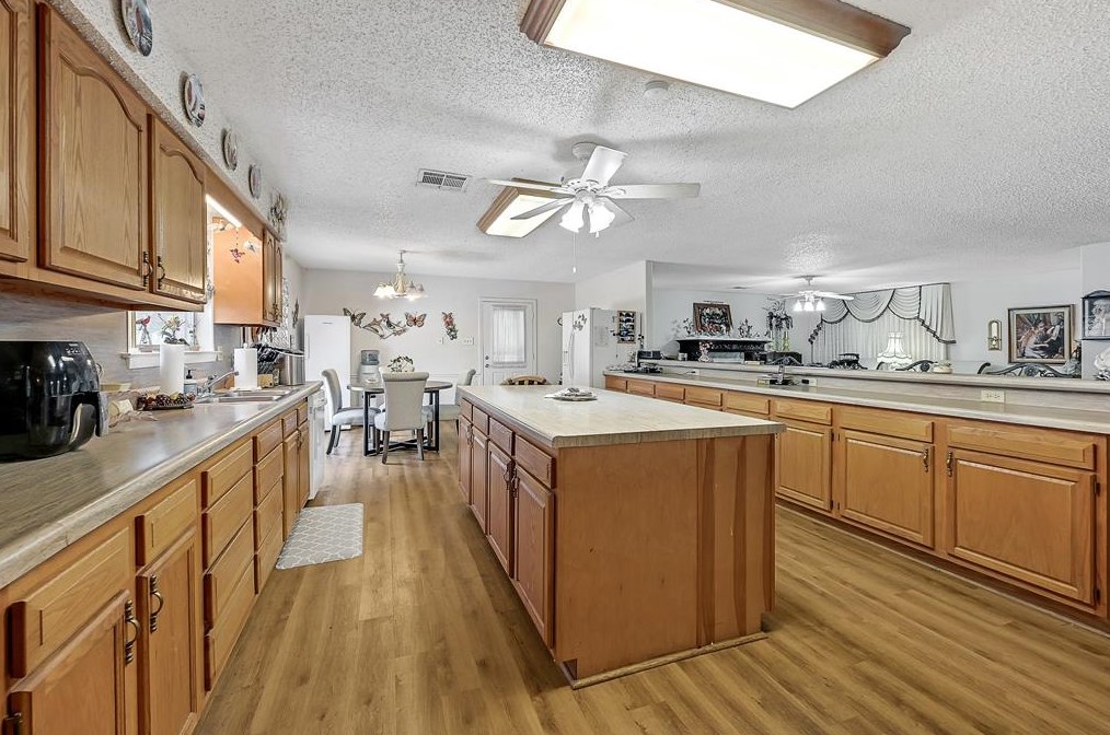 8503 Havner Ct, Houston TX  77039 exterior