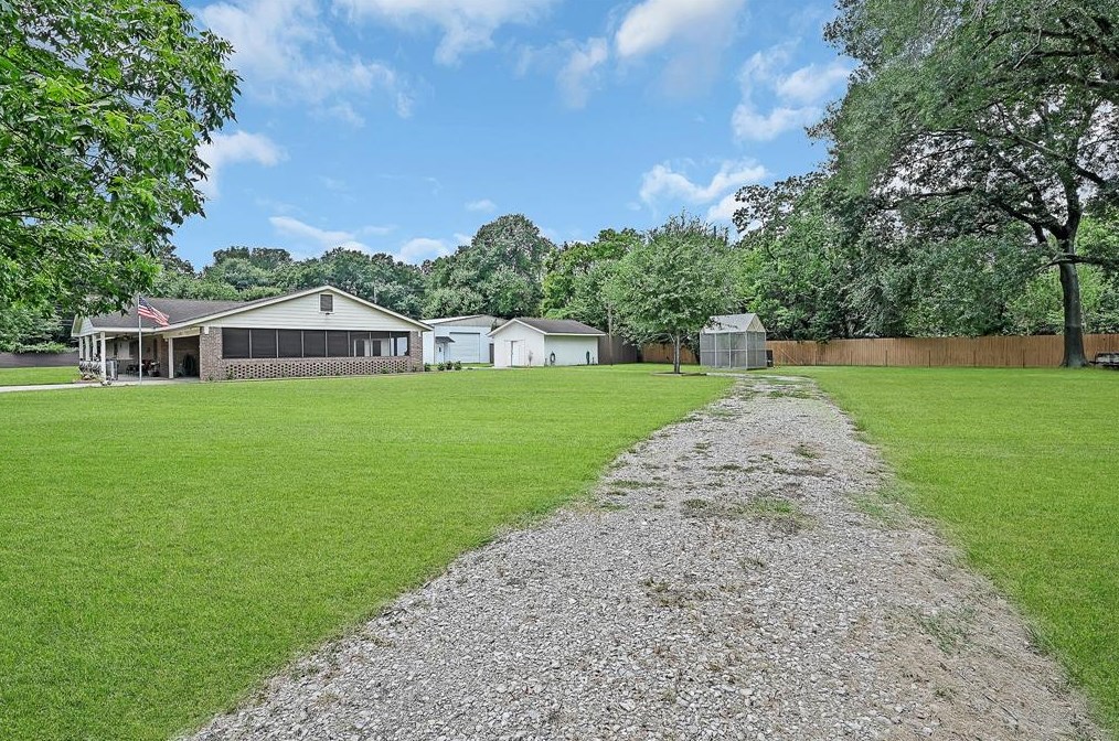 8503 Havner Ct, Houston TX  77037-2916 exterior
