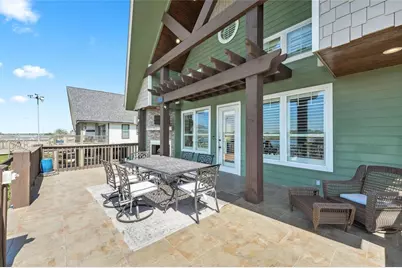 223 S Front Street, Freeport, TX 77541 - Photo 3