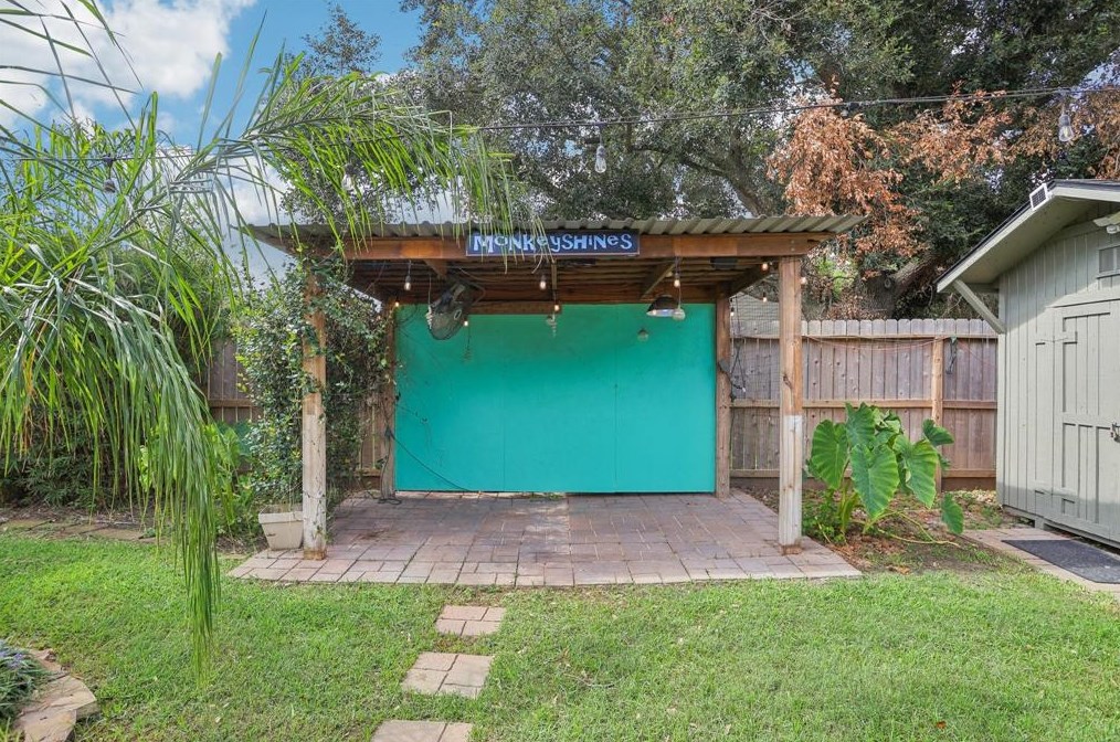 16229 Singapore Ln, Houston TX  77040-2041 exterior