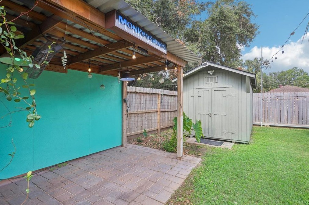 16229 Singapore Ln, Houston TX  77040-2041 exterior