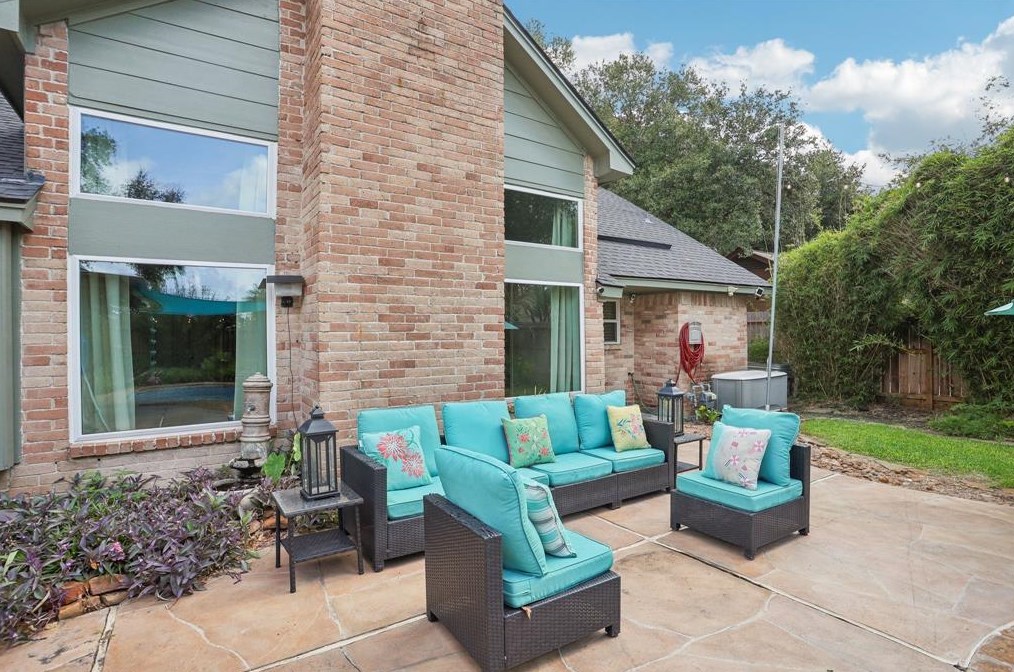 16229 Singapore Ln, Houston TX  77040-2041 exterior