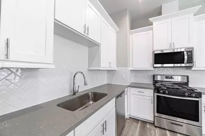 240 Julia Street #D, Houston, TX 77022 - Photo 17