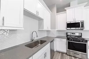 240 Julia St, Houston, TX 77022 - Photo 17