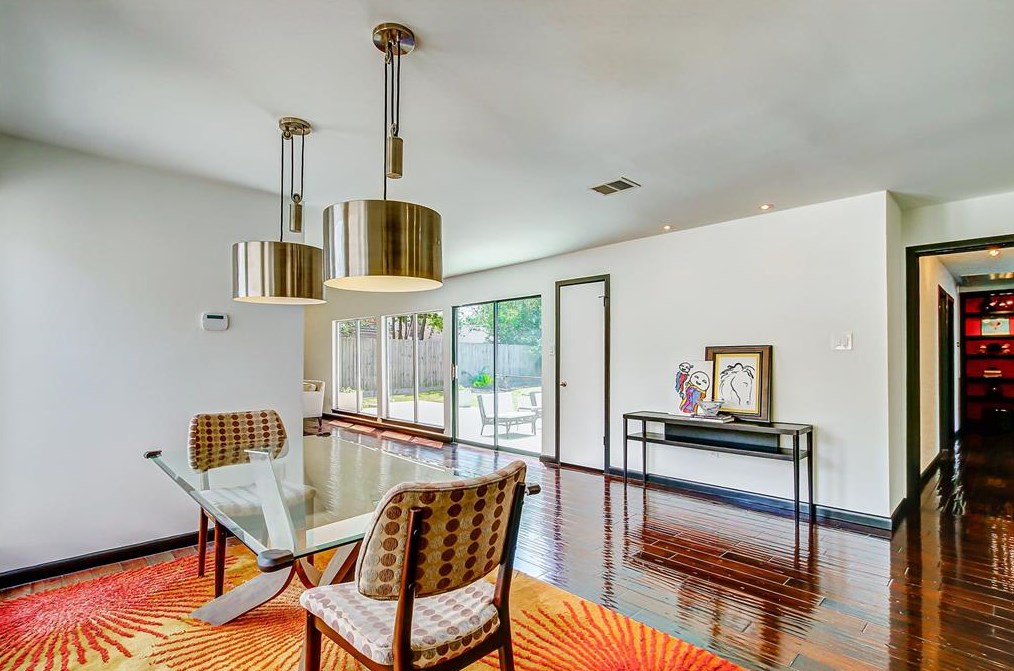 2202 Kinbrook Dr, Houston TX 77077-6115 exterior