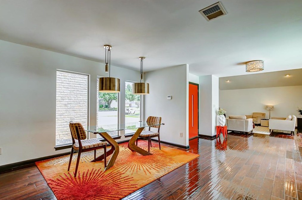 2202 Kinbrook Dr, Houston TX 77077-6115 exterior