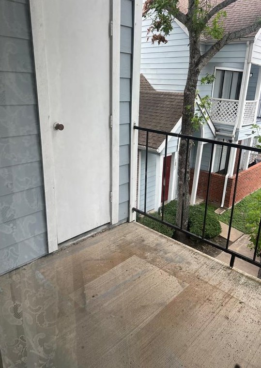 14550 Fonmeadow Dr, Houston TX  77035-6654 exterior