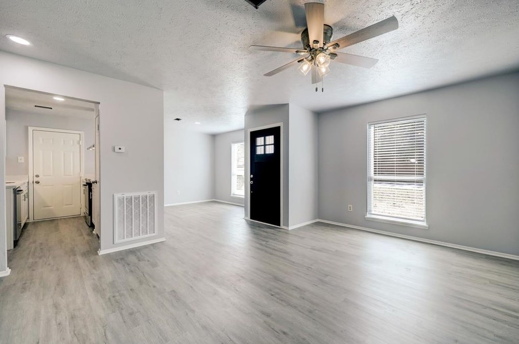 31 Wavy Oak Cir, Spring TX  77381-2846 exterior