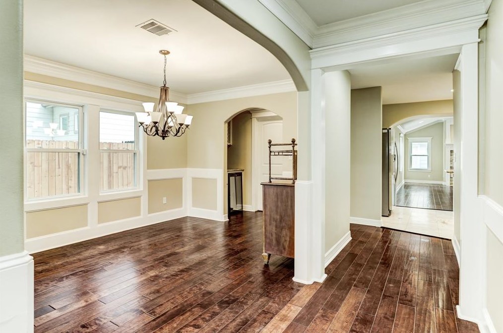 1614 Wakefield Dr, Houston TX  77018-5114 exterior