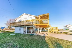 3619 Barracuda, Crystal Beach, TX 77650 - Photo 3