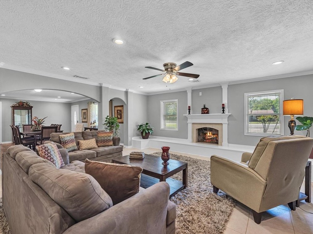 7500 Bridle Path Dr, Houston TX  77044-2706 exterior