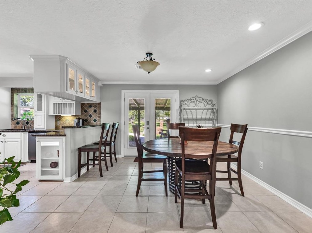 7500 Bridle Path Dr, Houston TX  77044-2709 exterior