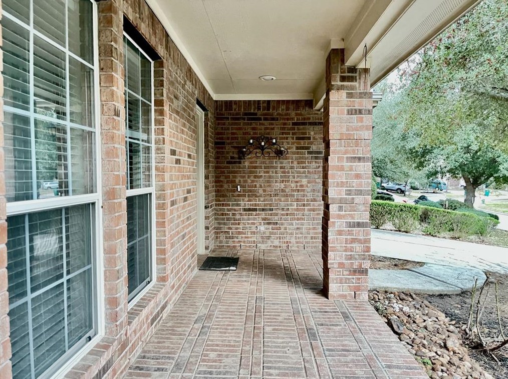 38 Ebony Oaks Pl, Spring TX  77382-1426 exterior