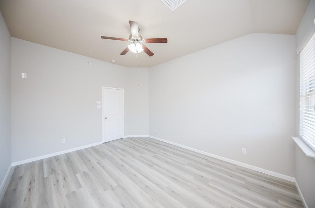 14030 Long Mdw Dr, Houston TX  77047-4657 exterior