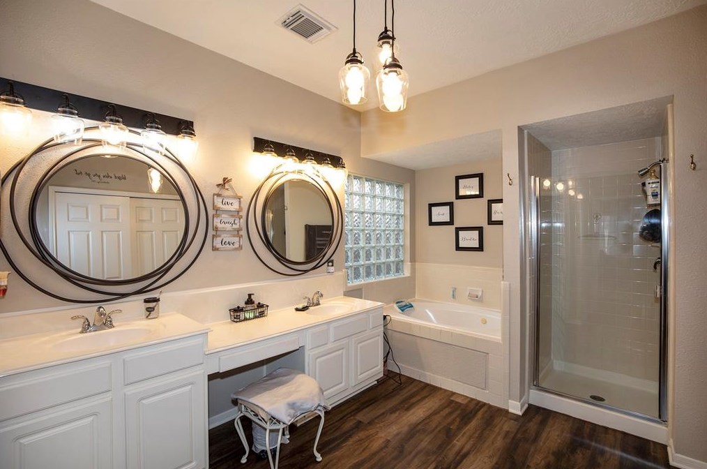 4415 Tree Line Dr, Pasadena TX 77505-3922 exterior