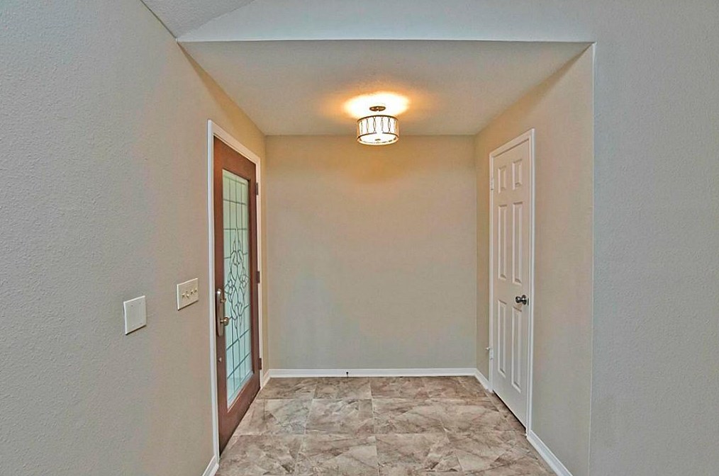 111 Golden Arrow Cir, Spring TX  77381-4613 exterior