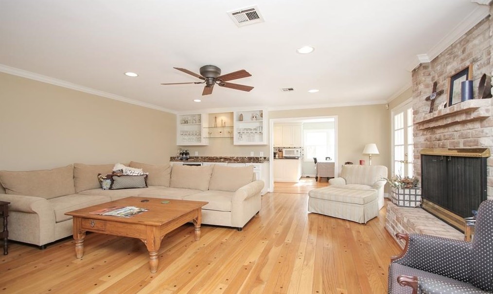 14418 Cindywood Dr, Houston TX  77079-6614 exterior