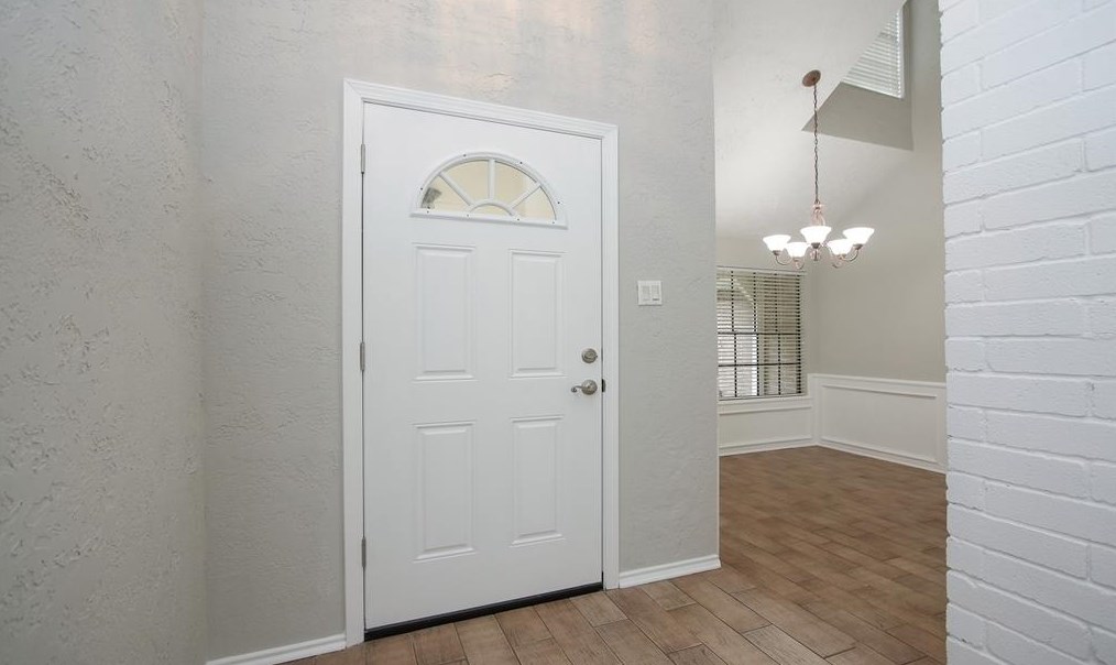 2103 Creekshire Dr, Sugar Land TX  77478-5221 exterior