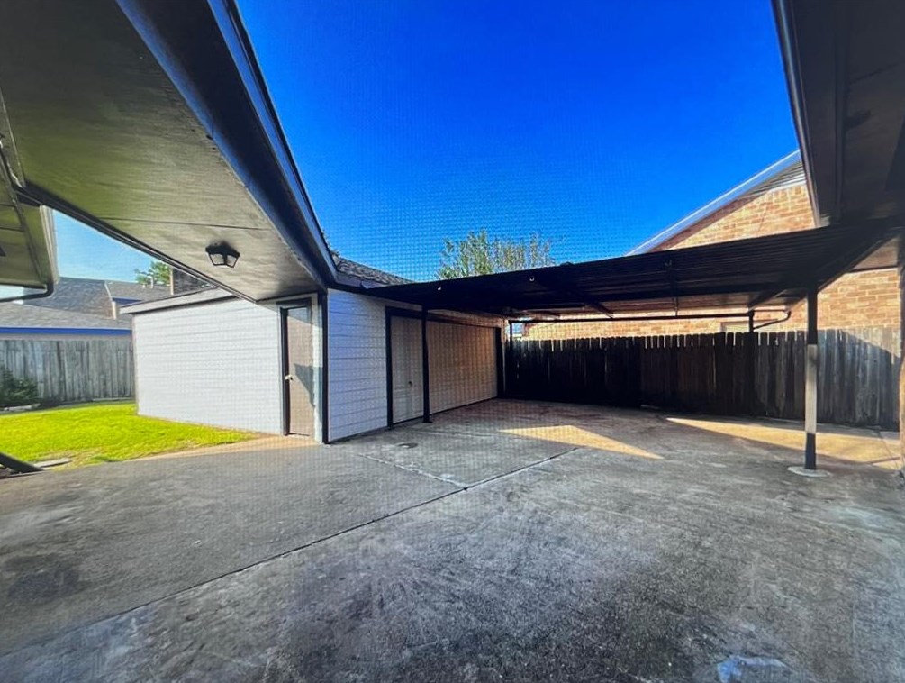 10131 Sagedale Dr, Houston TX  77089-5120 exterior