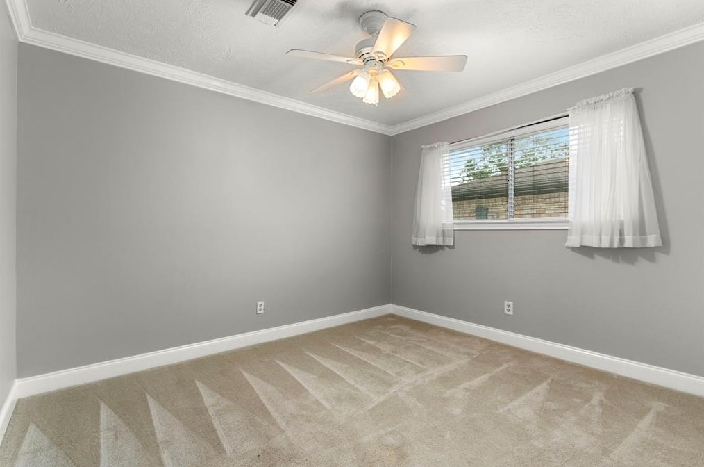 11323 Sagetrail Dr, Houston TX  77089-4417 exterior
