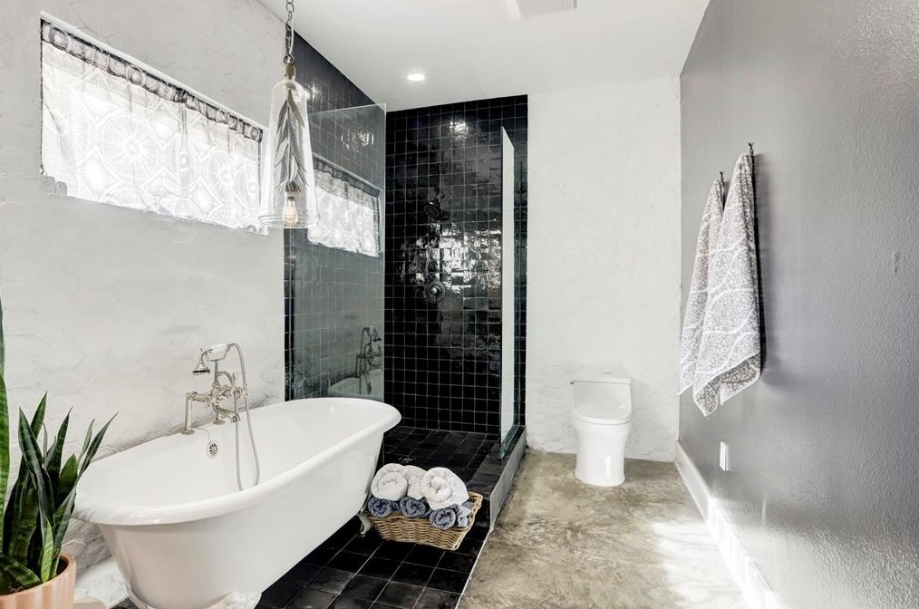 1333 Alexander St, Houston TX 77007-1422 exterior