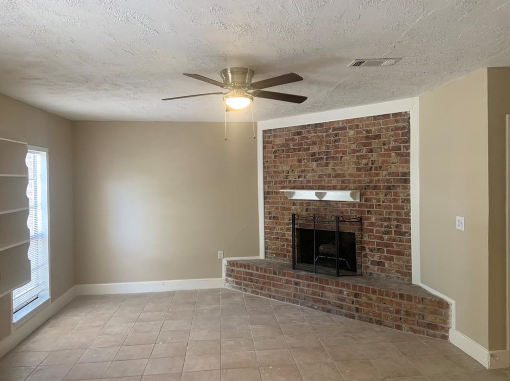 10002 Valley Wind Dr, Houston TX  77078-3619 exterior