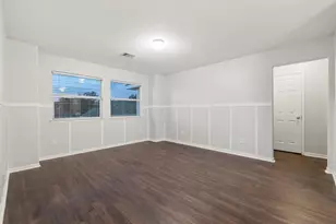 935 Sage St, Baytown, TX 77521 - Photo 17