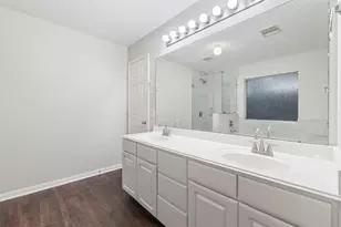 935 Sage St, Baytown, TX 77521 - Photo 15