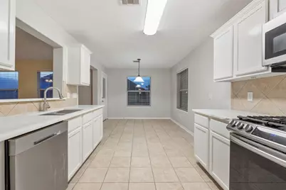 935 Sage Street, Baytown, TX 77521 - Photo 7