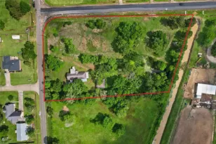 4223 S Main St, Anahuac, TX 77514 - Photo 1