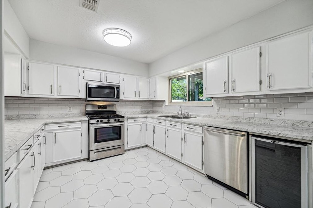 7102 Pinetex Dr, Humble TX 77396-2658 exterior