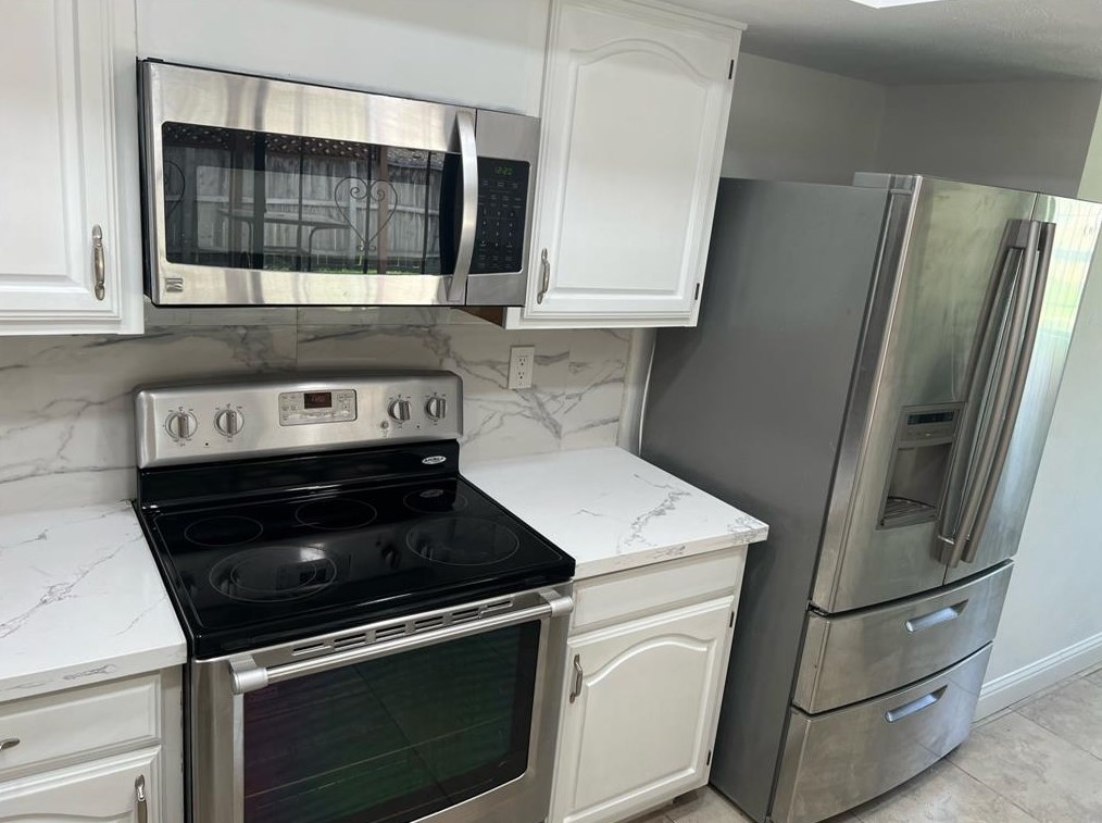 7331 La Mesa Dr, Houston TX  77083-4200 exterior