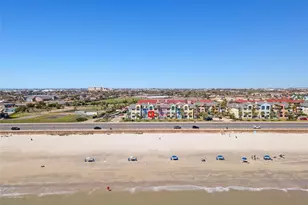 7000 Seawall Blvd, Galveston, TX 77551 - Photo 29