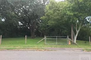 221 S Bell Dr, Texas City, TX 77591 - Photo 1