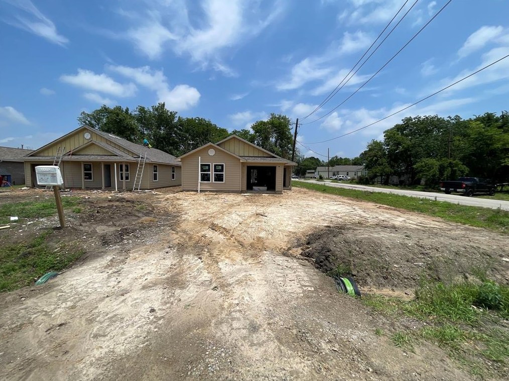 7985 Fld St, Houston TX  exterior