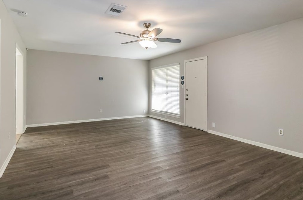 23015 Bridgewater Dr, Spring TX  77373-6425 exterior