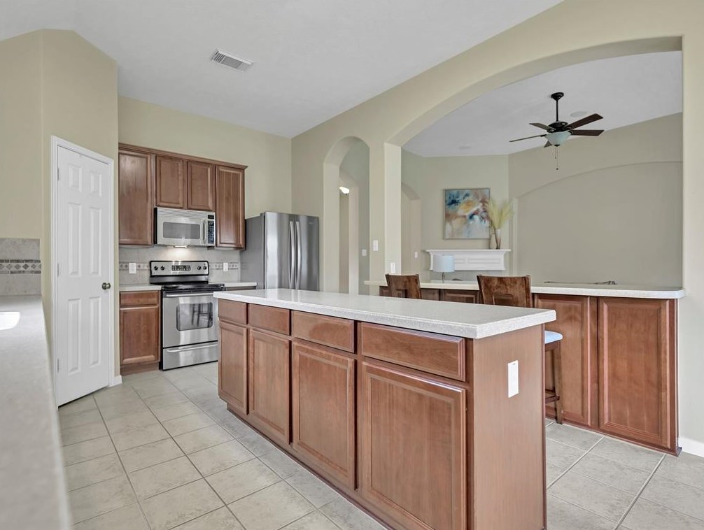 13622 Caney Spg Ln, Houston TX  77044-7290 exterior