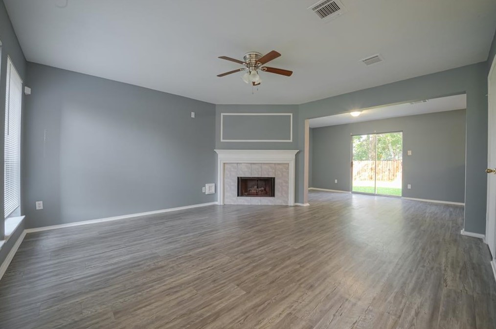 2040 Sandy Knoll Dr, Missouri City TX  77489-2902 exterior