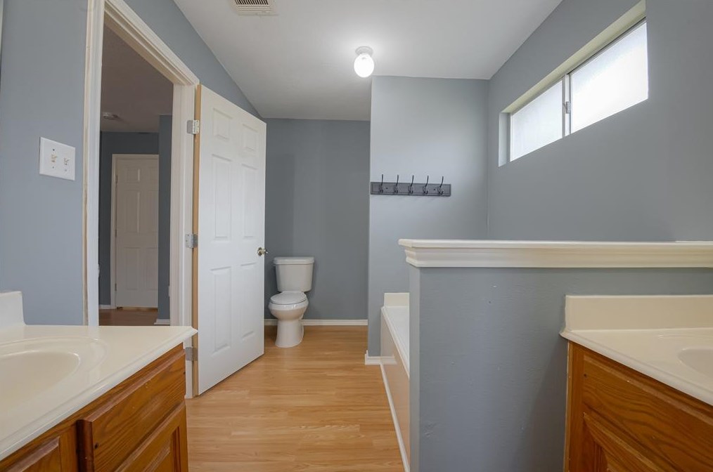 2040 Sandy Knl Dr, Missouri City TX  77489-2901 exterior