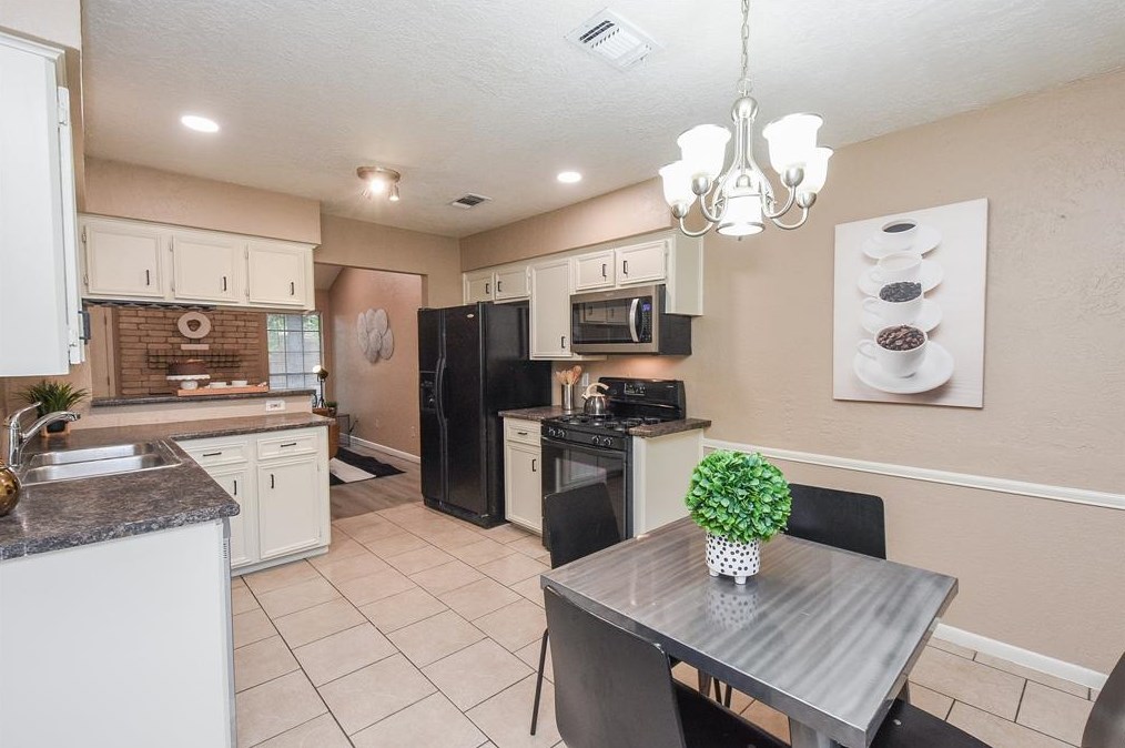 2711 Meandering Trl, Humble TX 77339-1031 exterior