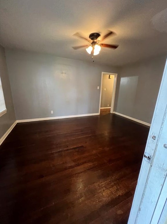 5734 Bellfort St, Houston TX  77033-2104 exterior
