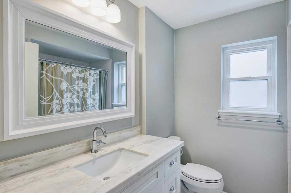 10710 Tupper Lk Dr, Houston TX  77056-1626 exterior