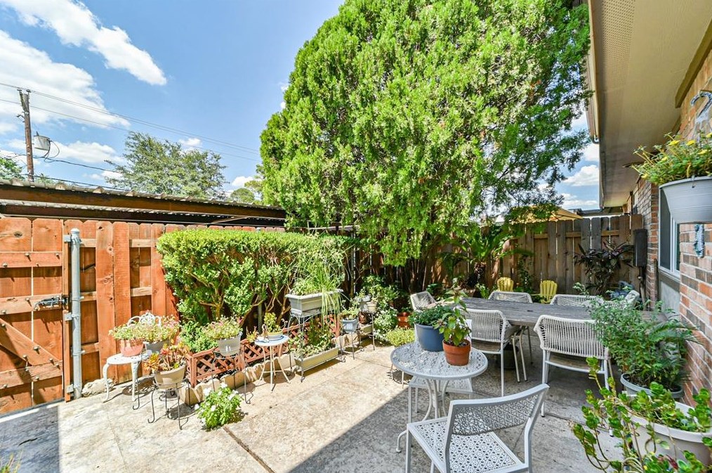 2335 Triway Ln, Houston TX 77041-7418 exterior