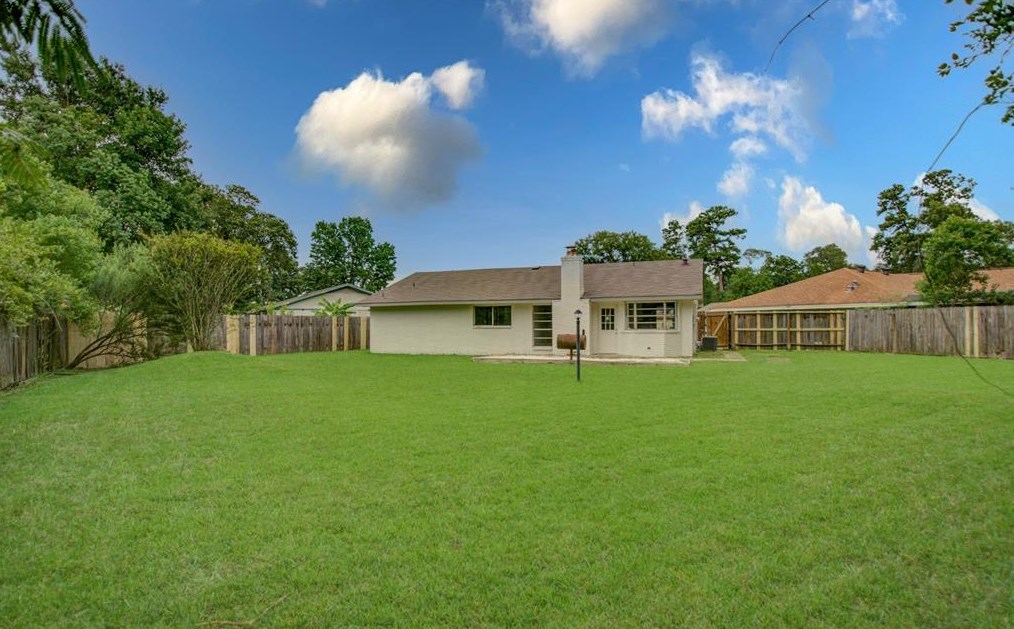 8642 Vly Ct, Houston TX exterior