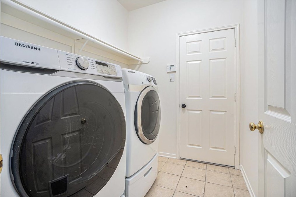 2007 Prt Brg Ln, League City TX  77573-4607 exterior