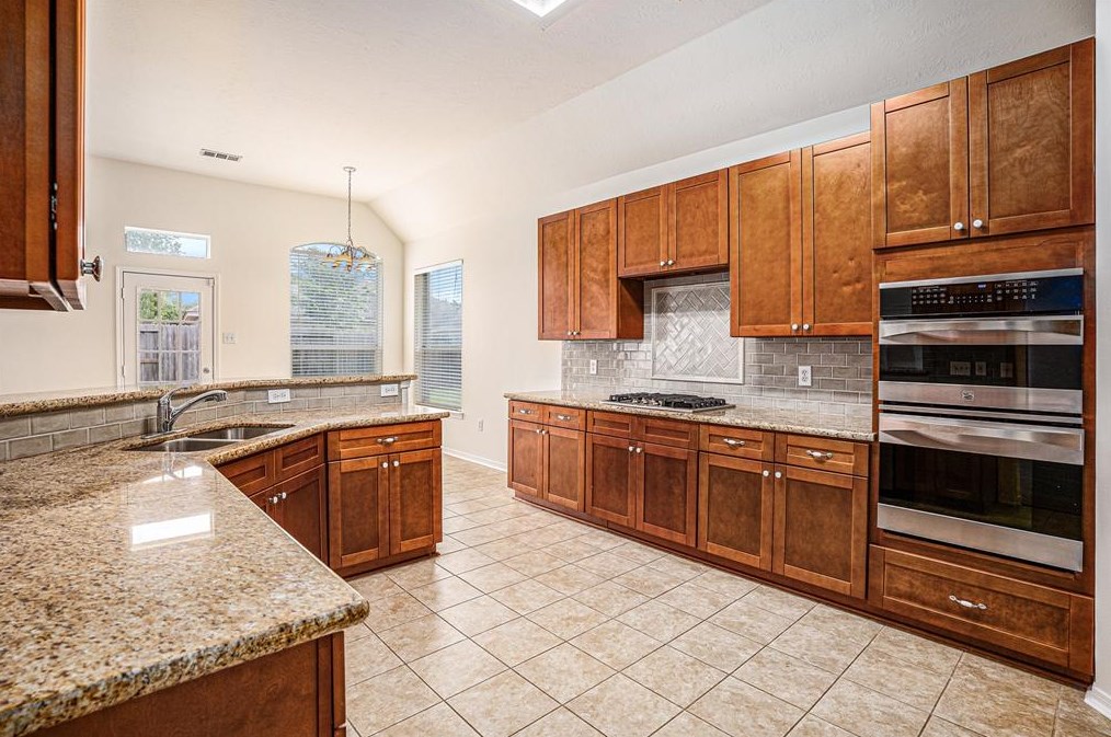 2007 Prt Brg Ln, League City TX  77573-4607 exterior