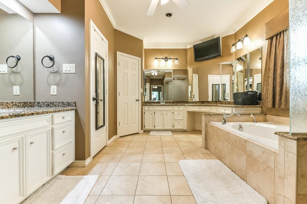 8418 Atascocita Lk Way, Humble TX 77346-1785 exterior