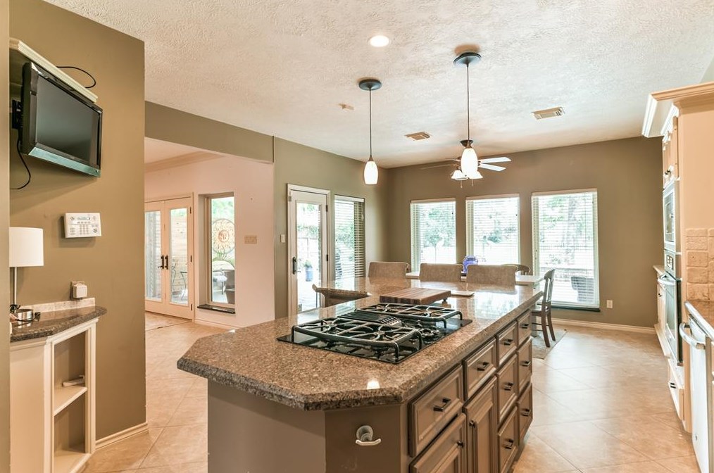 8418 Atascocita Lk Way, Humble TX 77346-1785 exterior