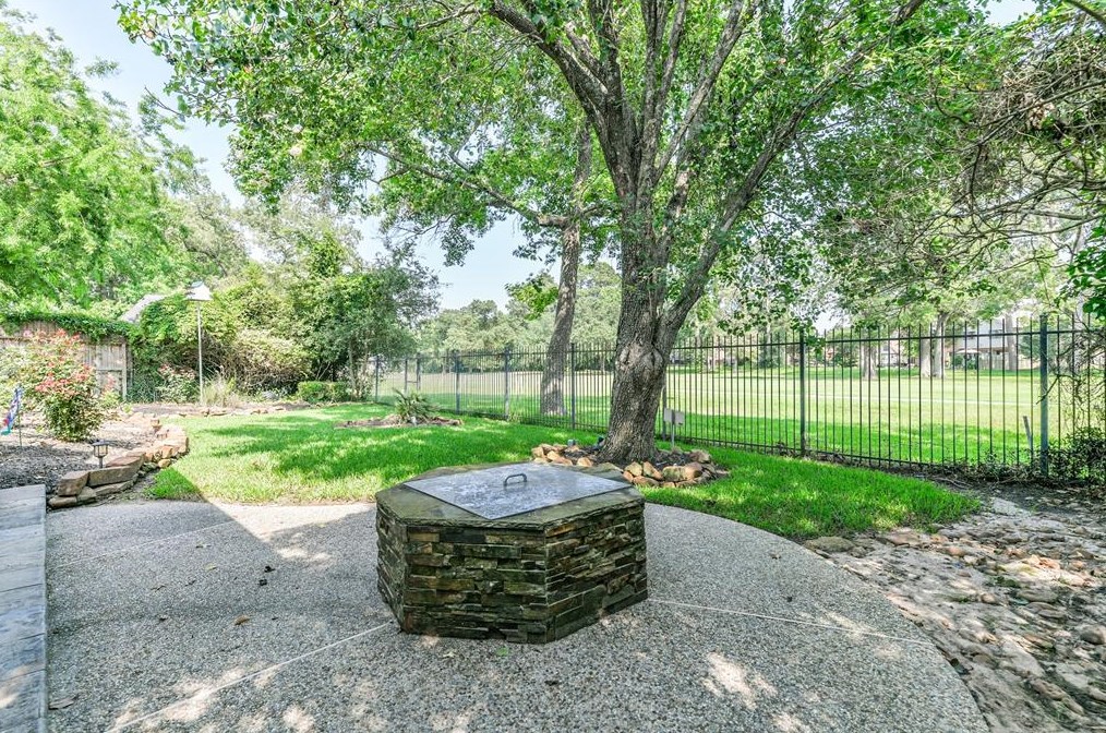 8418 Atascocita Lk Way, Humble TX 77346-1785 exterior