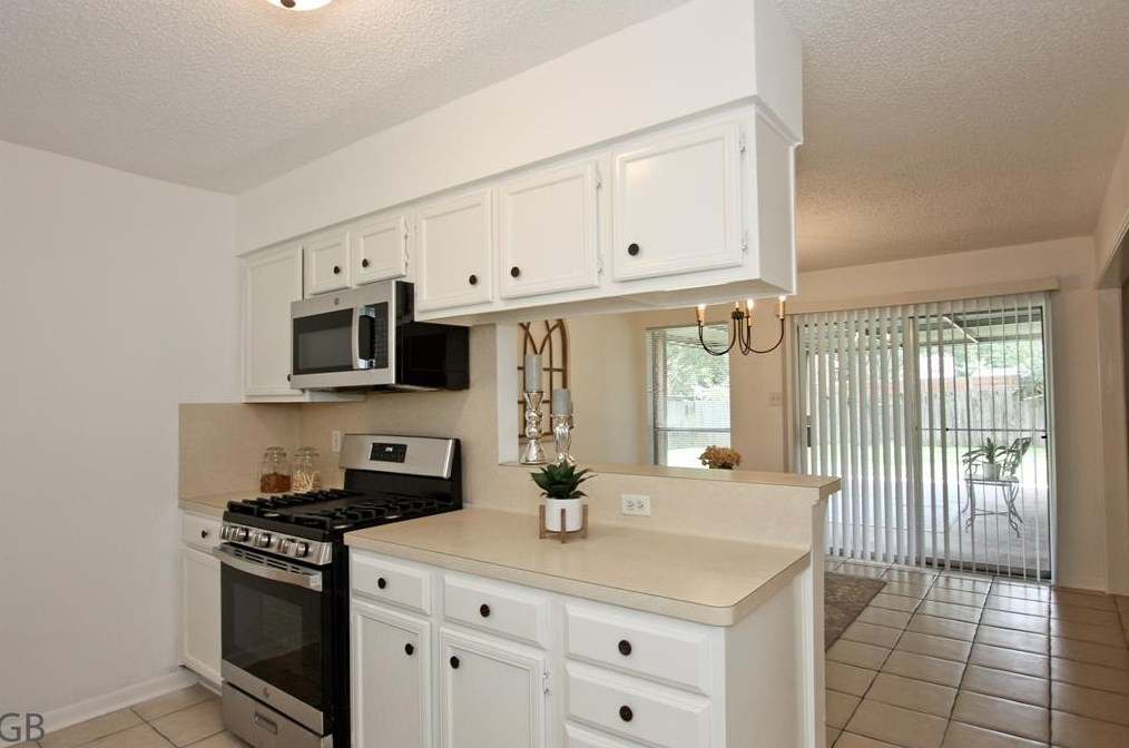 3142 Mosby Dr, Sugar Land TX  77479-1615 exterior